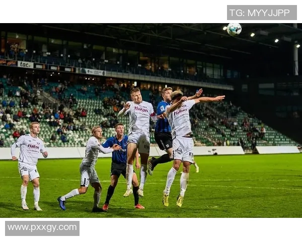 足球明星们的精彩瞬间帅气进球集锦视频让你感受足球魅力与激情