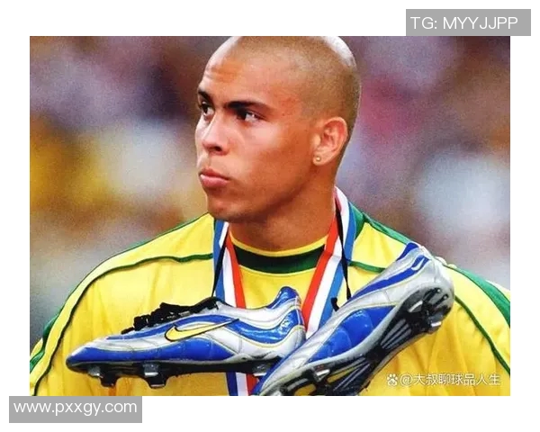 足球明星背后的奋斗与荣耀:他们如何书写自己的体育传奇人生 足球明星背后的奋斗与荣耀:他们如何书写自己的体育传奇人生