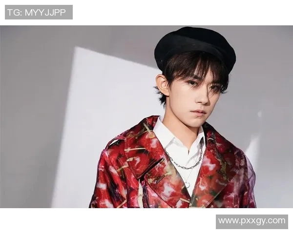 足球明星贝雷帽背后的故事与传奇人物揭秘 足球明星贝雷帽背后的故事与传奇人物揭秘